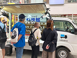 くわ次郎様出店の様子